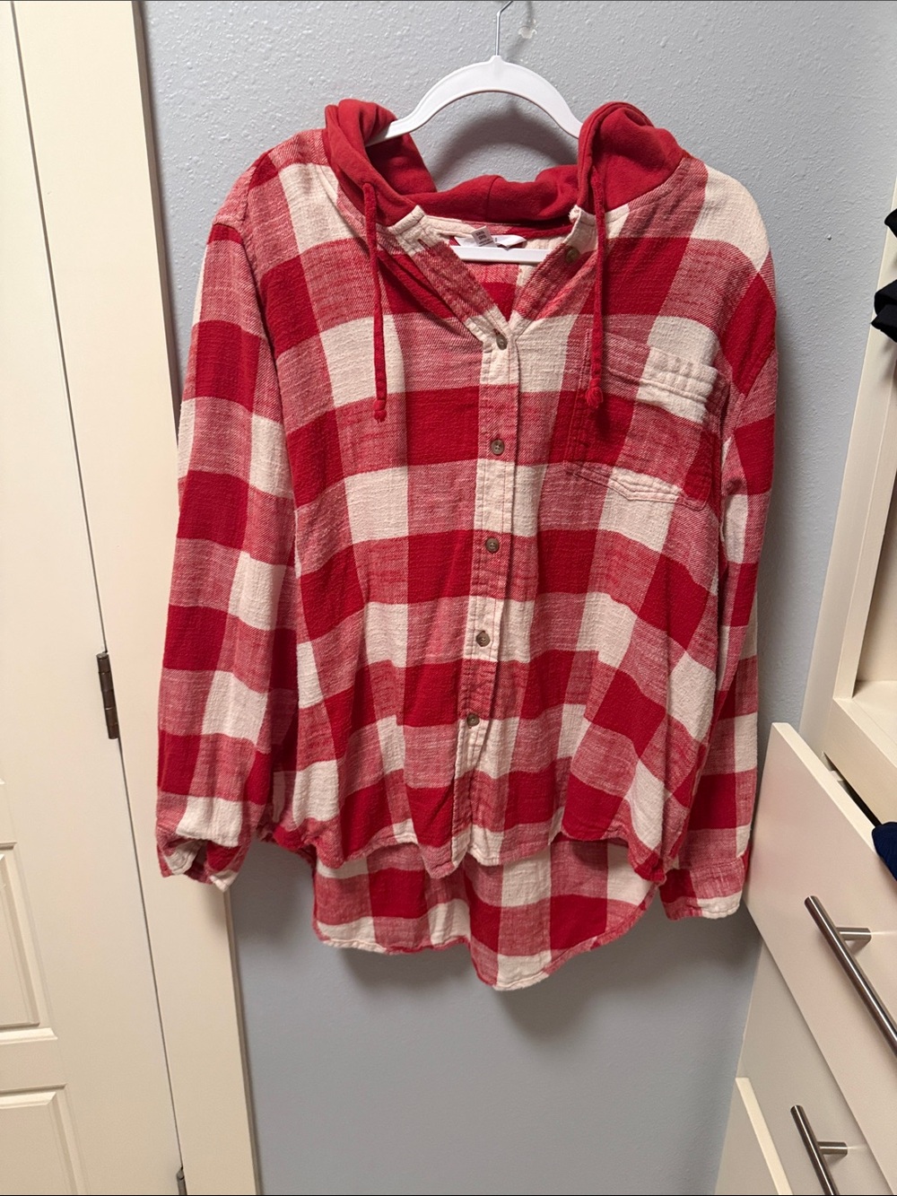 Bundle of 2 Time and Tru Red and Cream/Multicolor Plaid Hooded Button-Down Shirt